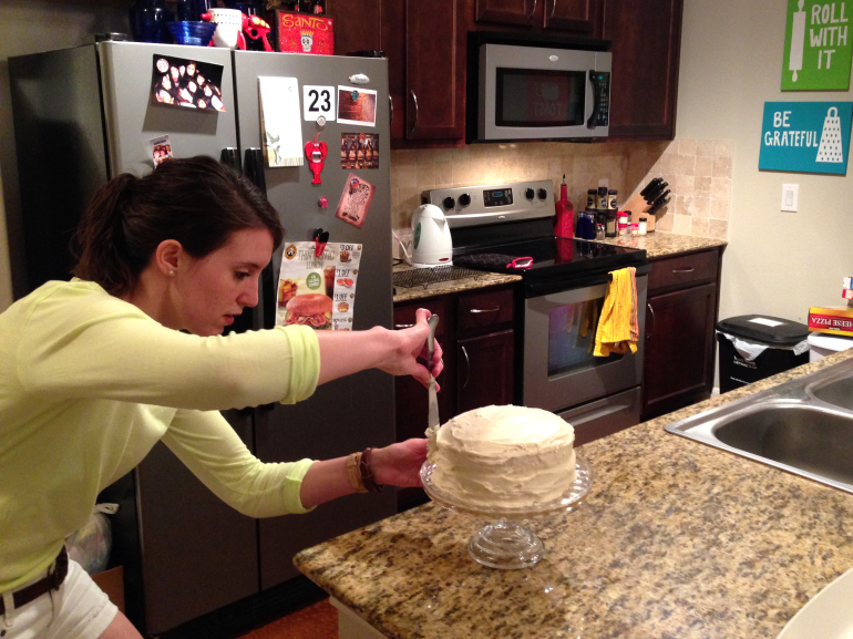 Buttercream Frosting - frost cake