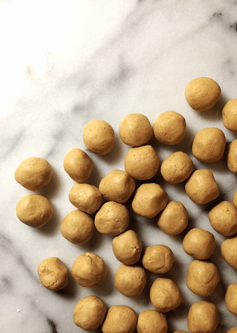 White Chocolate Christmas Reese's by Bunny Baubles Blog 1