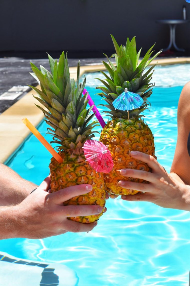 DIY Daiquiris in Pineapple Cups by Bunny Baubles 12