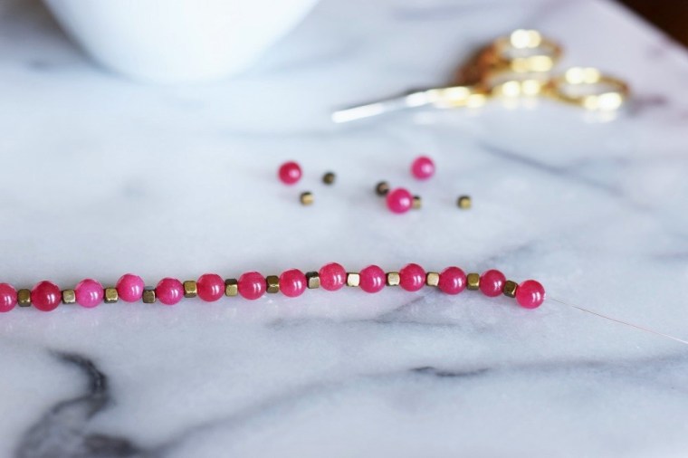 gold-and-rose-quartz-bracelet-diy-by-bunny-baubles-1