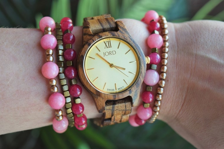 gold-and-rose-quartz-bracelet-diy-by-bunny-baubles-5