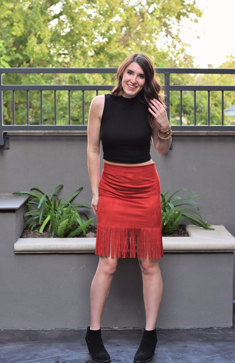 suede-fringe-skirt-diy-by-bunny-baubles-2