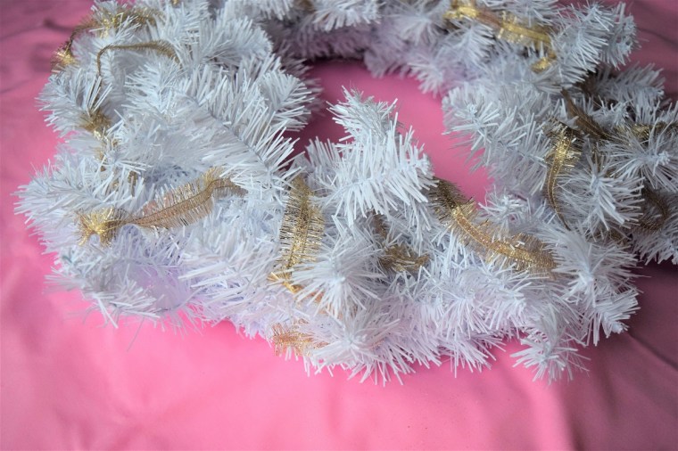 diy-blush-and-gold-wreath-by-bunny-baubles-2