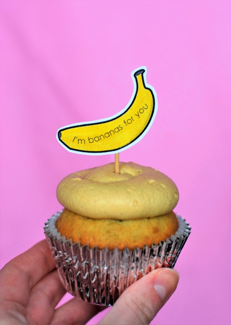 banana-cupcakes-with-peanut-butter-cream-cheese-frosting-by-bunny-baubles-blog-3